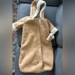 Baby Gap bunting, 3-6 mos, tan faux sherpa suede hood and attached mittens
